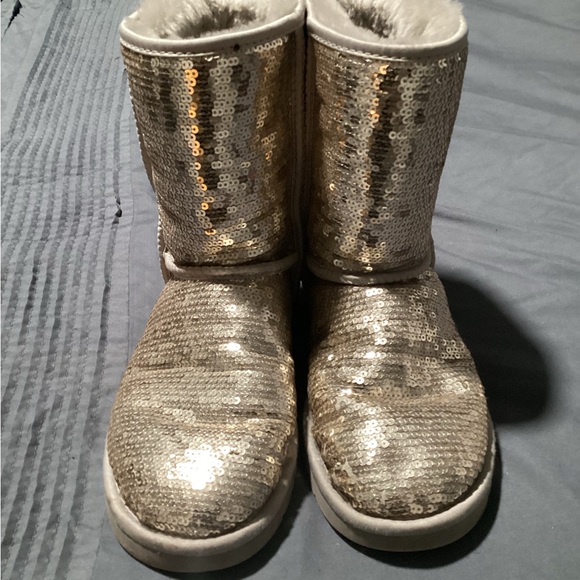 Blue and silver sequin Ugg boots - Picture 5 of 5